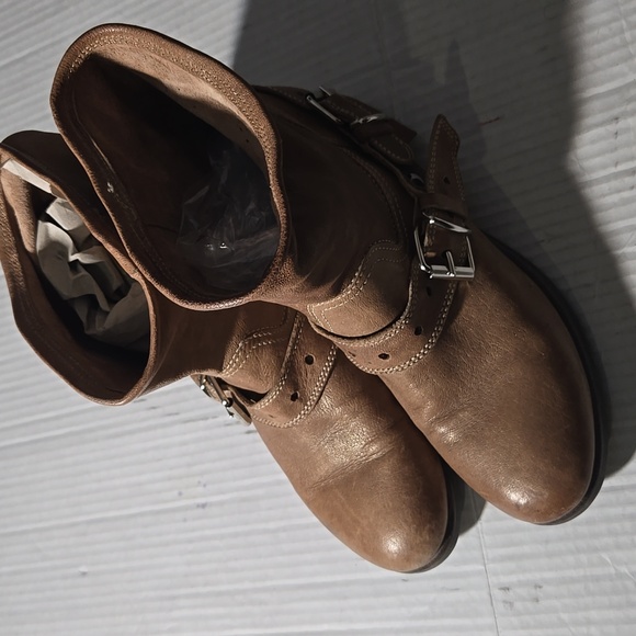 UGG ariat chestnut boots - Picture 8 of 8